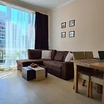 Apartmán Sunny Plaza Cozy With Terrace