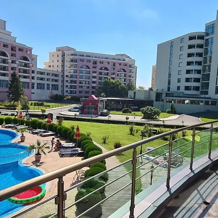 Sunny Plaza Cozy With Terrace Apartamento Sunny Beach